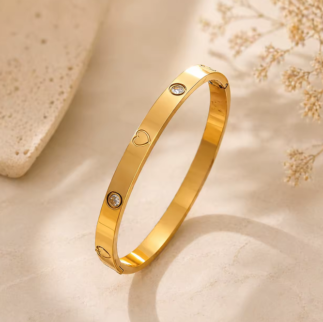 Heart Bangle with zircons